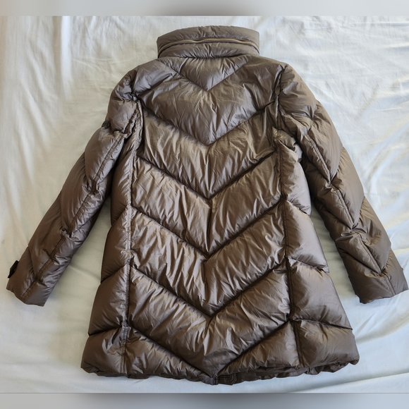 NWT Burberry down jacket - Picture 2 of 13